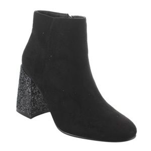 NWOT Dark Gray Glitter Booties